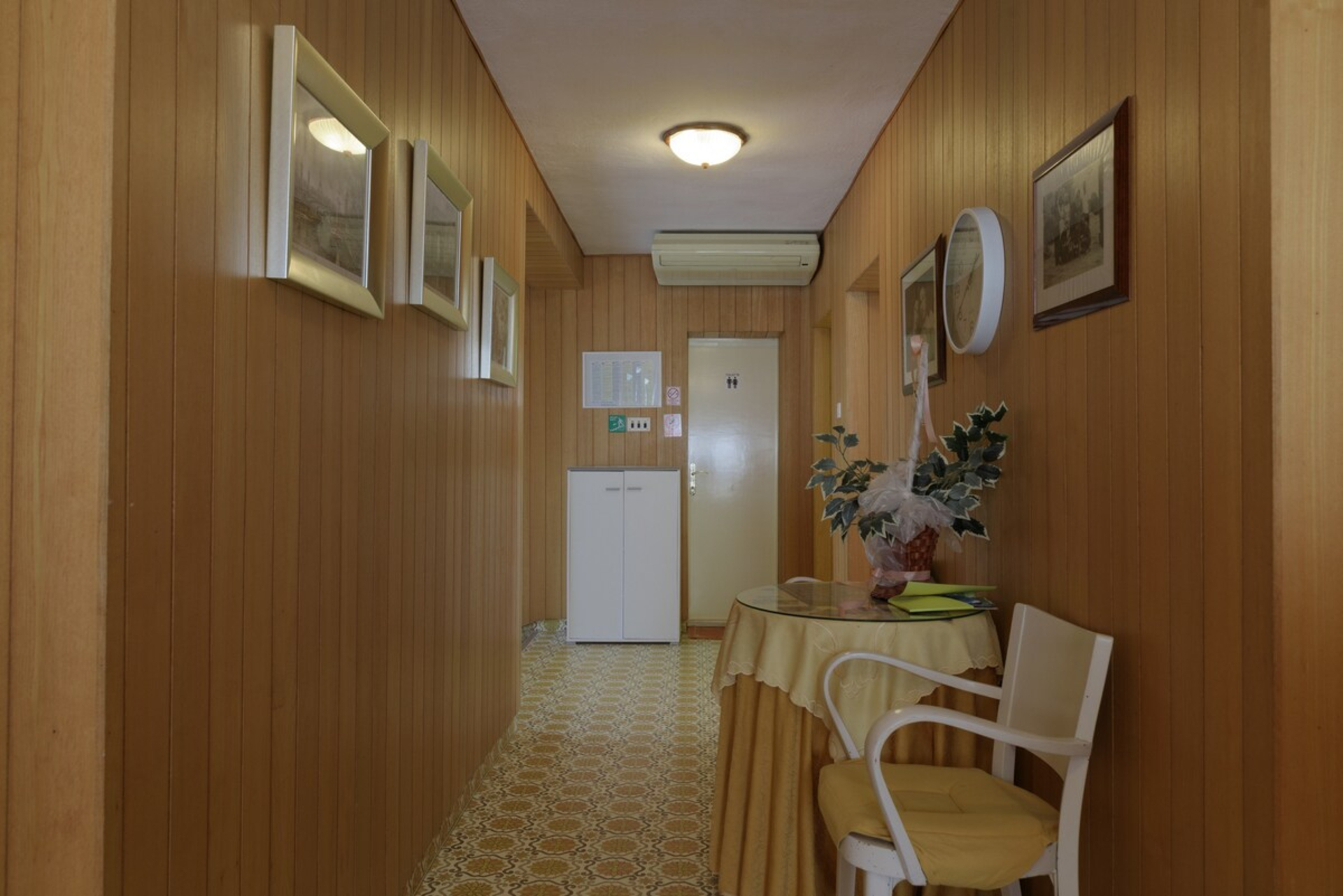 Room Centre of Trogir 1