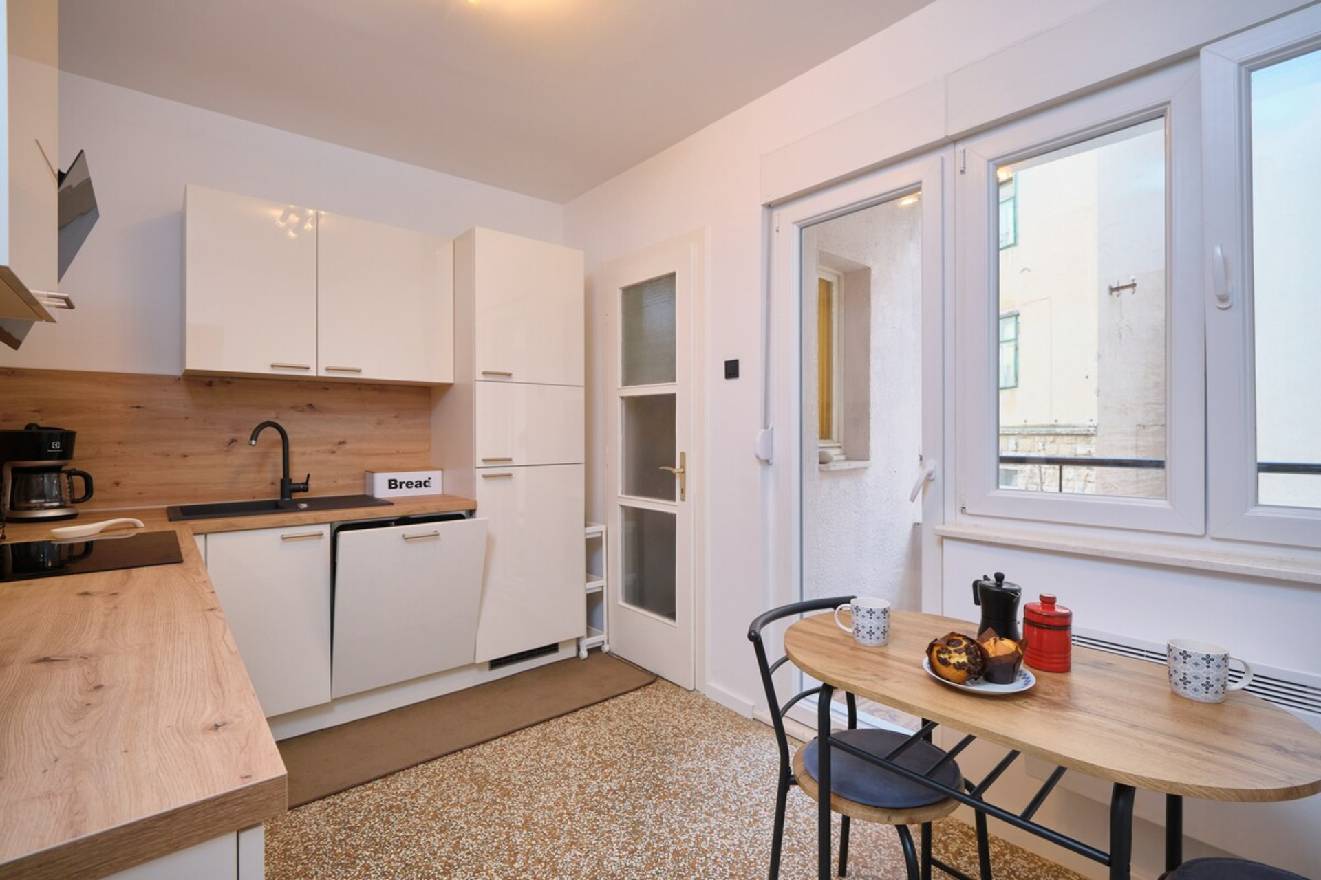 Bacci  Central 2-Bedroom Apartment