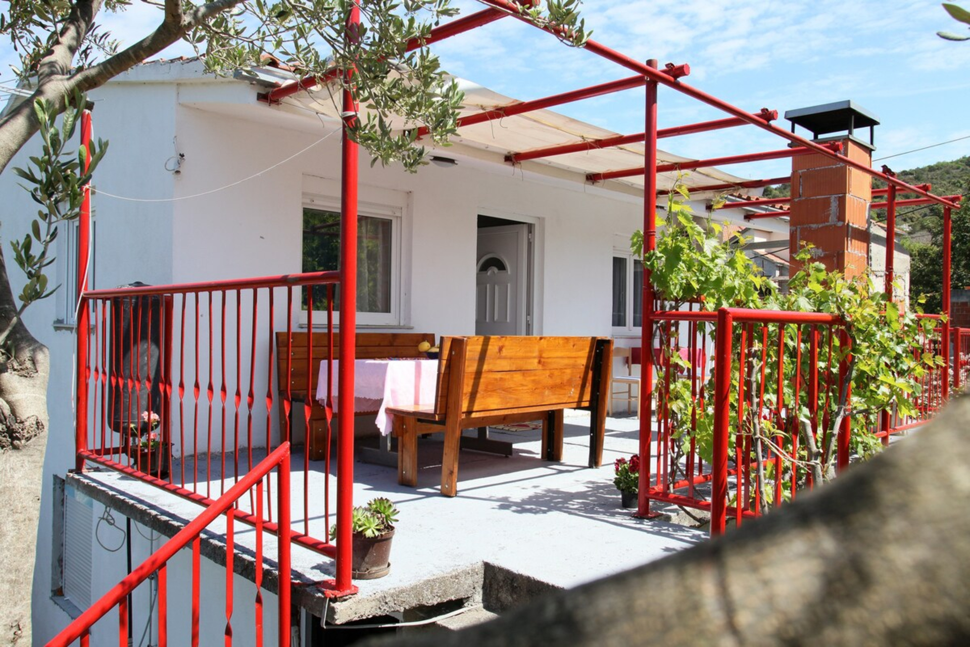 Holiday Apartment by the Sea in Drvenik Veli