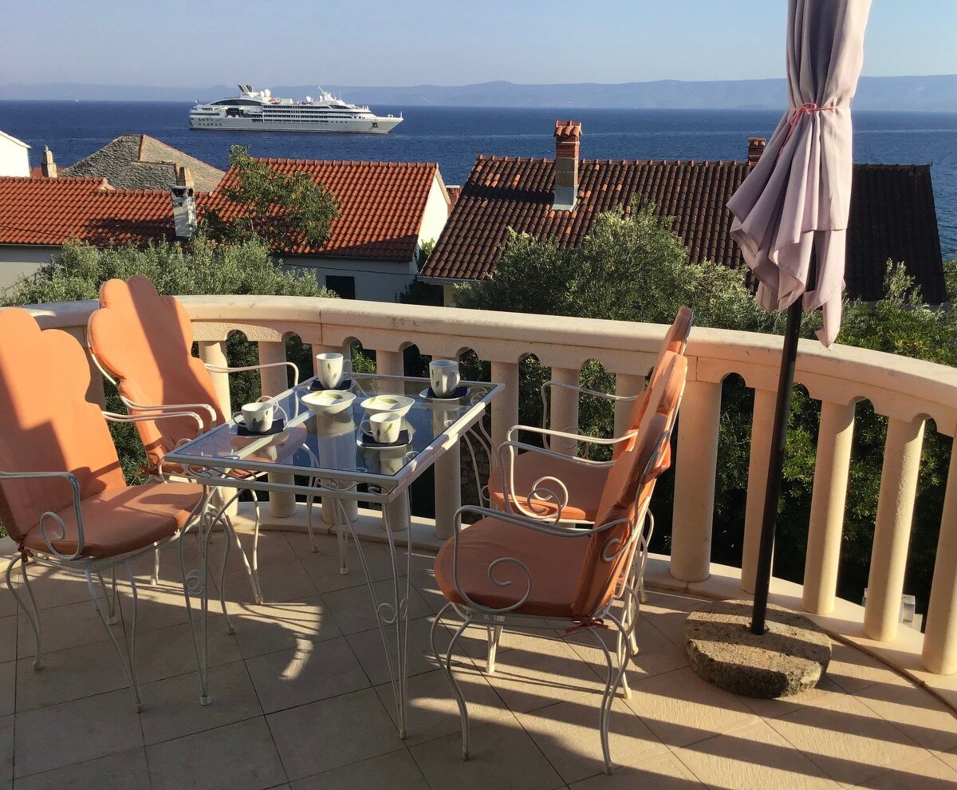 2-storey apartment with sea view terrace