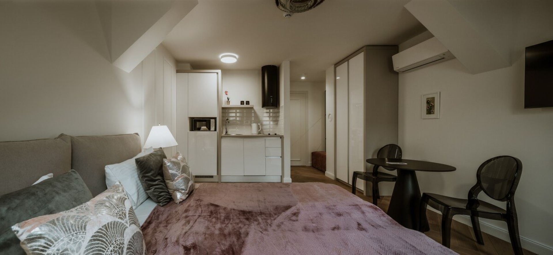 LAVilla - Studio 6A