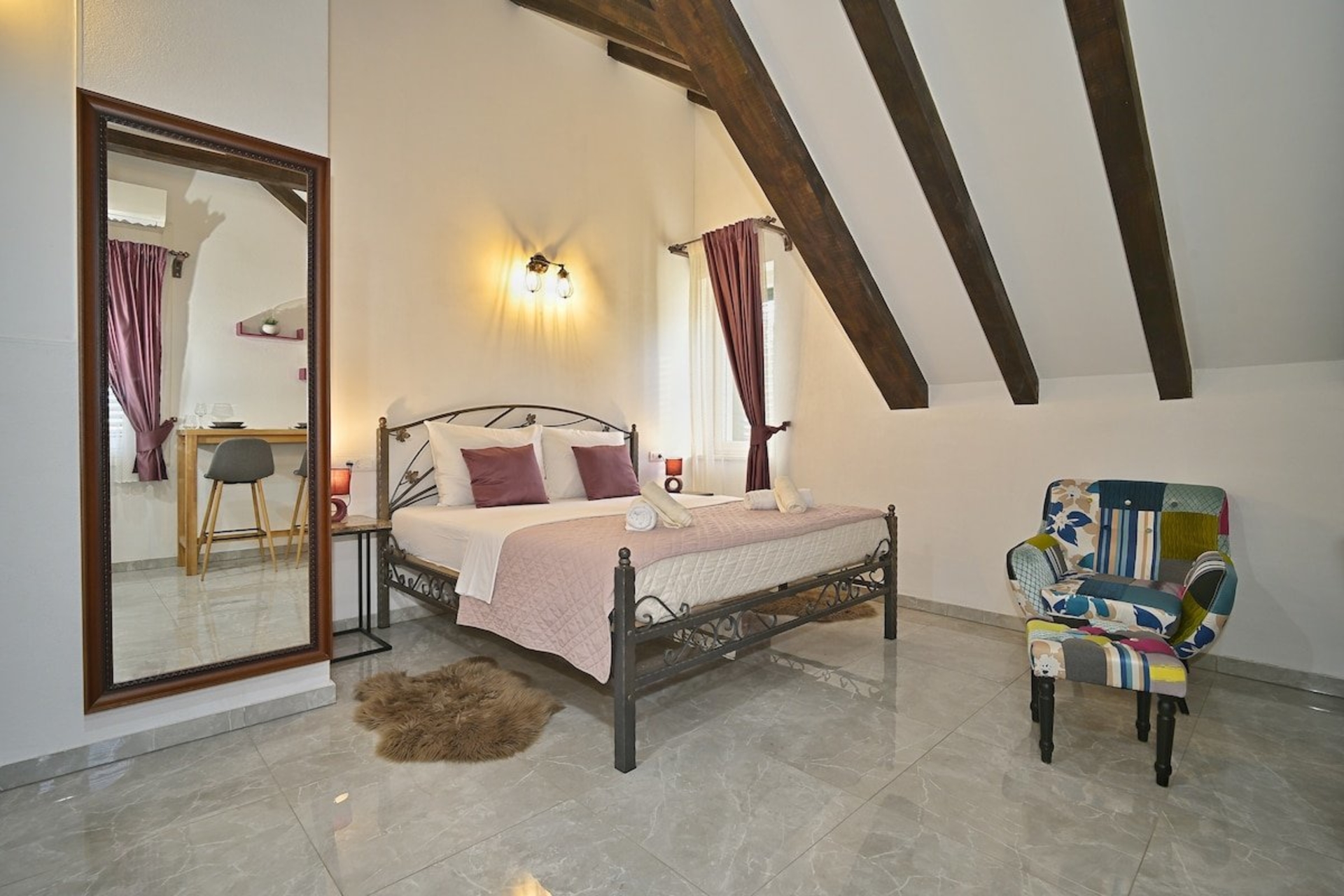 Briscola, Charm Studio in Split