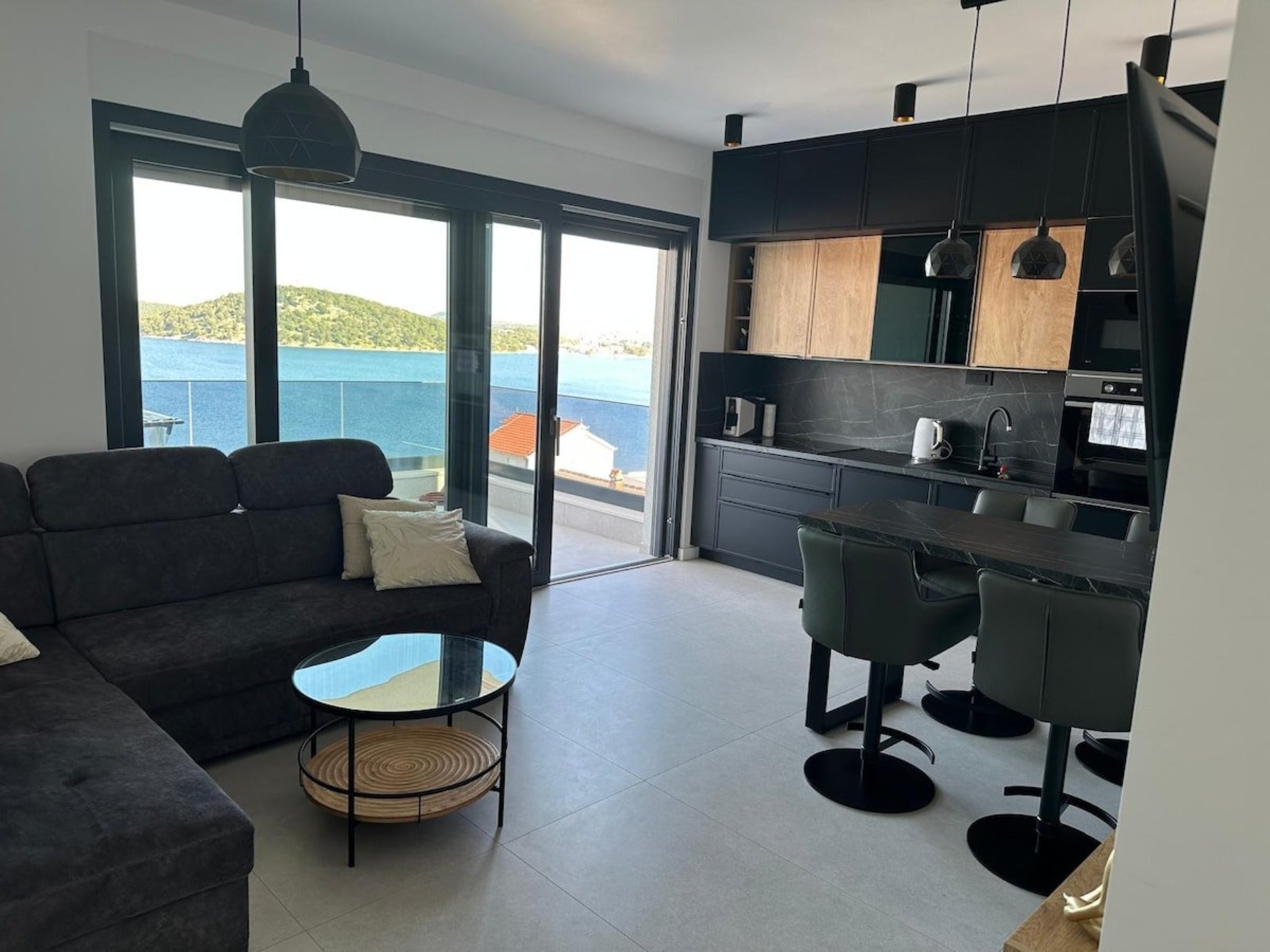 Apartment Maestral