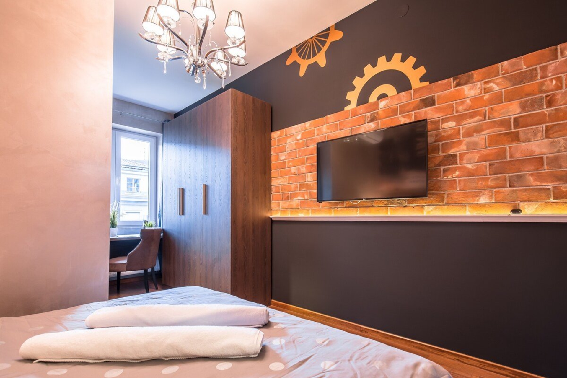 Seven Stories 1/7, double room, free WI-FI