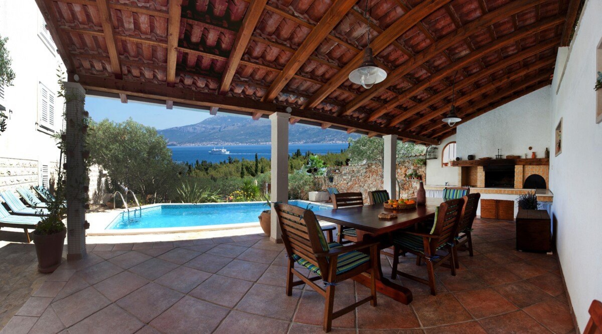 Villa Lukrecia with beautiful garden and pool