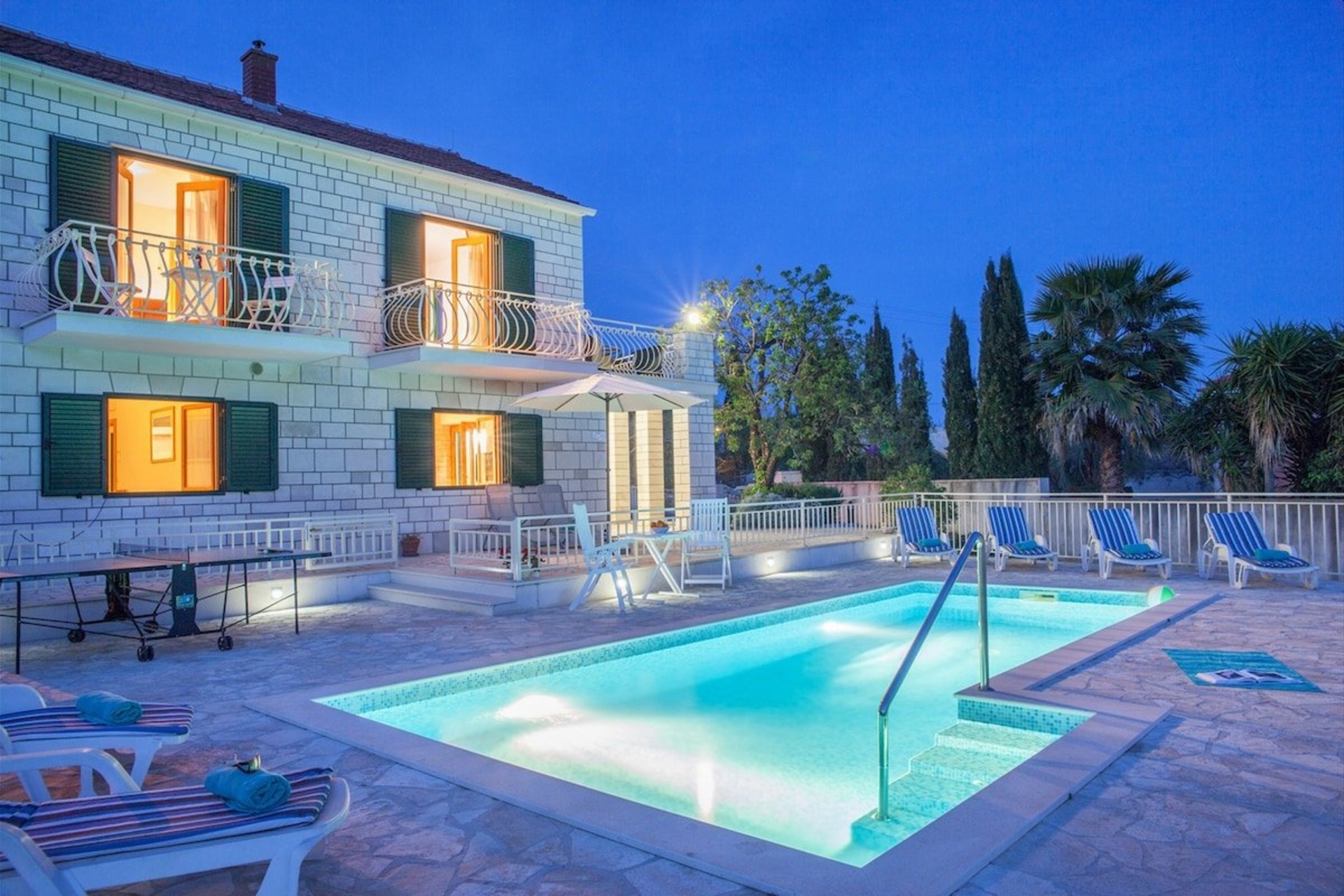 Villa Vjeka with pool, table tennis, garden