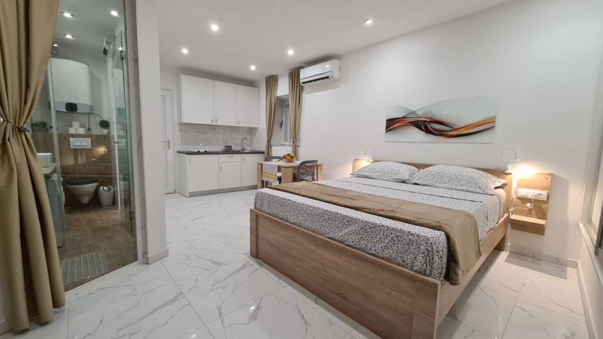 Tales of Split, Stay in City Center, 100m From Sea